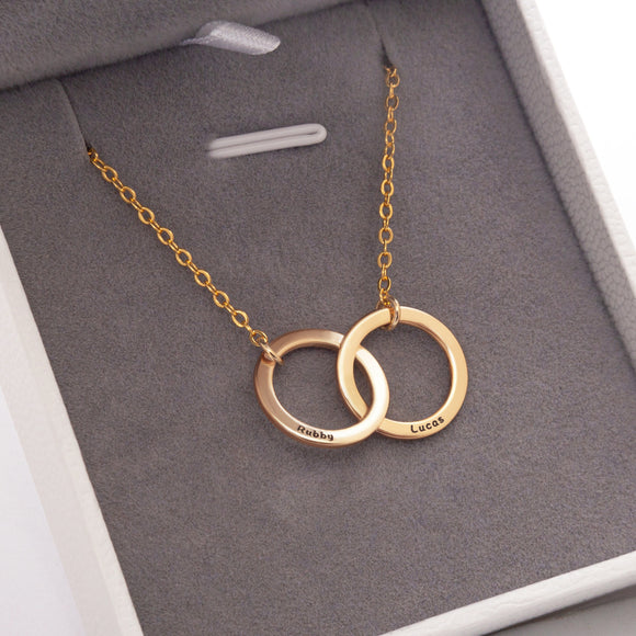 614. Interlocking Circle Necklace