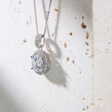 683. Stunning Necklace