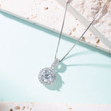 683. Stunning Necklace